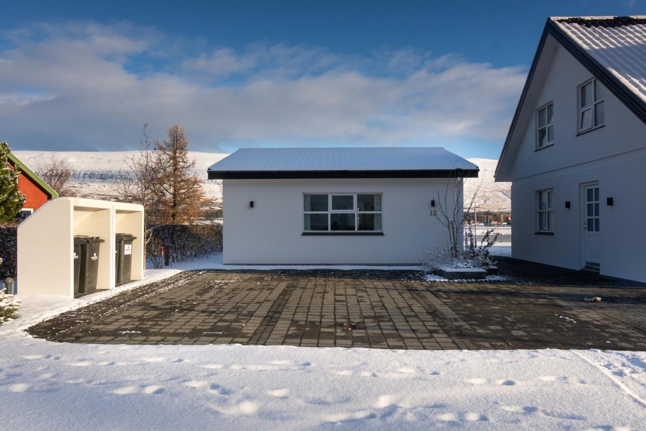 Old Town Modern Apartment Акурейри Екстериор снимка